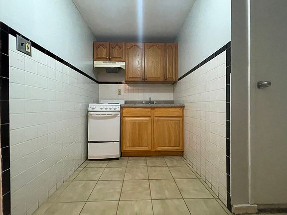 5th image of 64 Glenwood Ave #23E