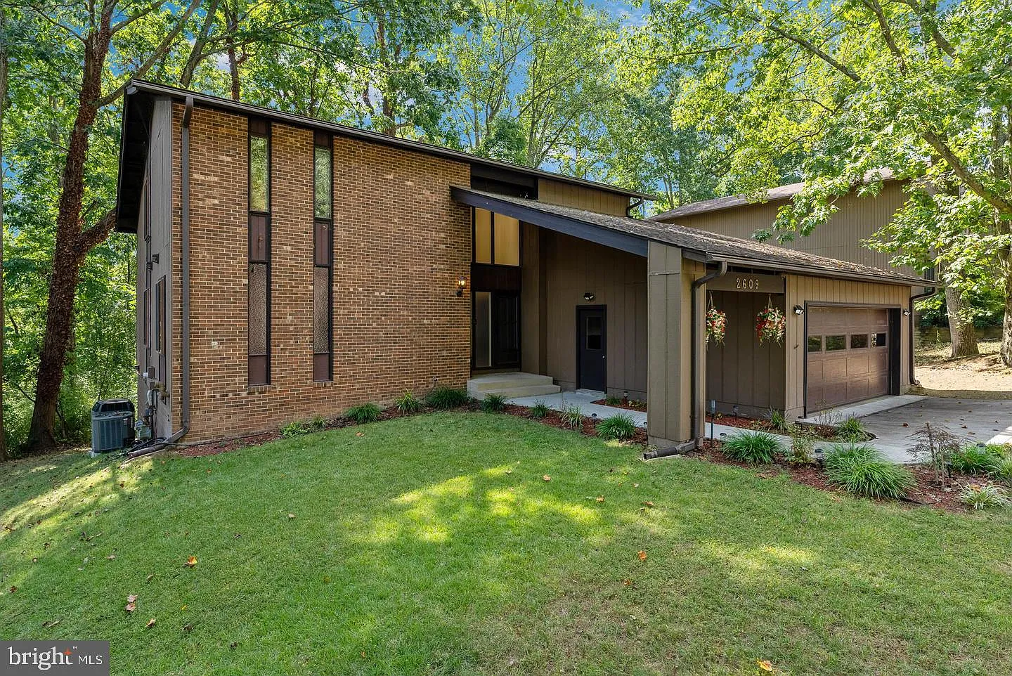 4 bed, 2.0 bath, 3791 sqft, $3,500 — Photo 3