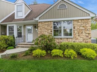 25 Dexter Dr N, Basking Ridge, NJ 07920