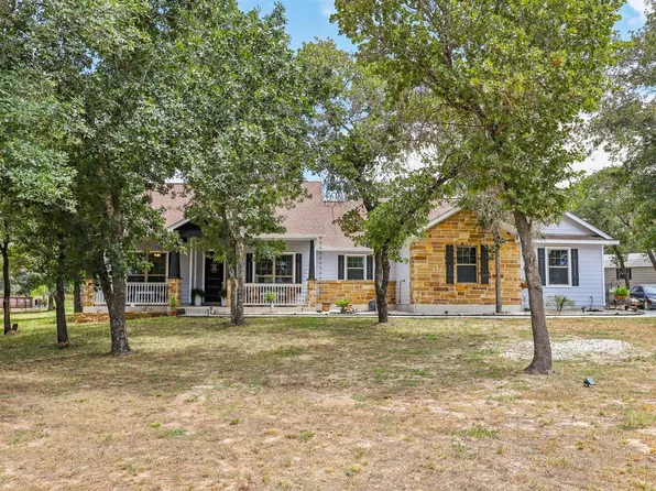 114 County Road 6863, Natalia, TX 78059