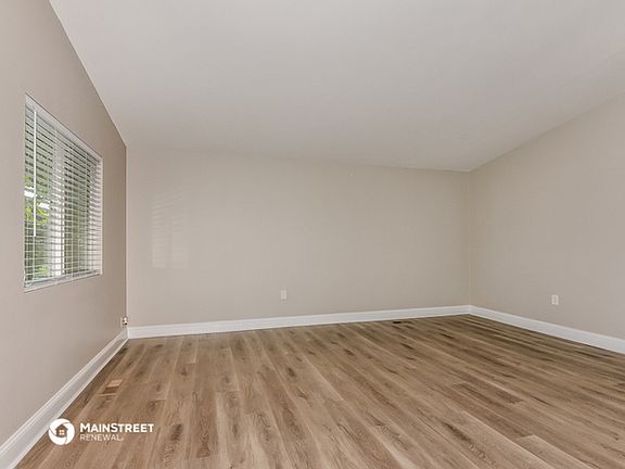 5th image of 1590 Fairmount Dr