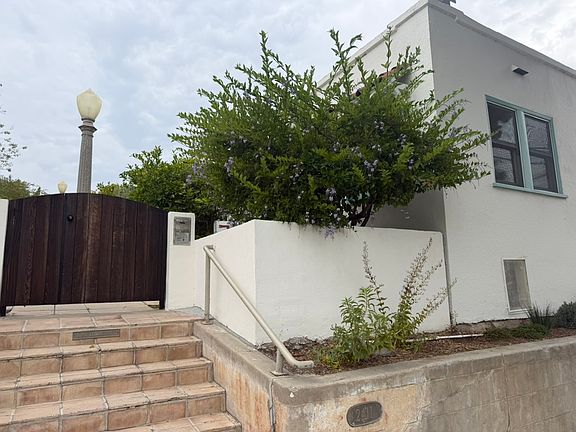 2nd image of 2411 3rd St APT L