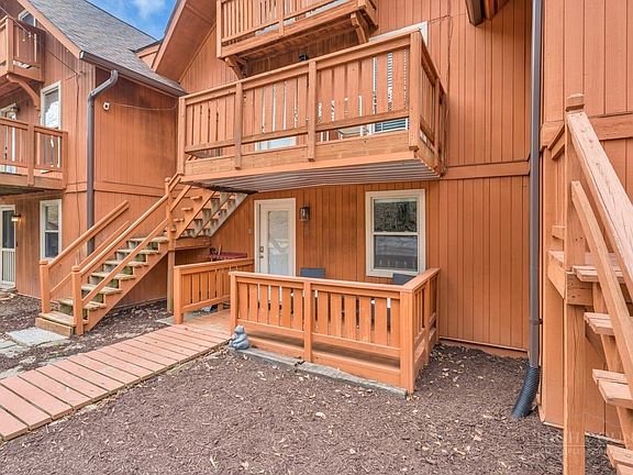 2nd image of 102 Skiview Lane #2