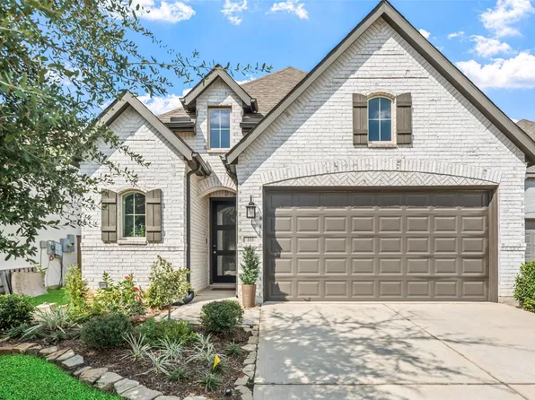 555 Chestnut Reef Ct, Conroe, TX 77304