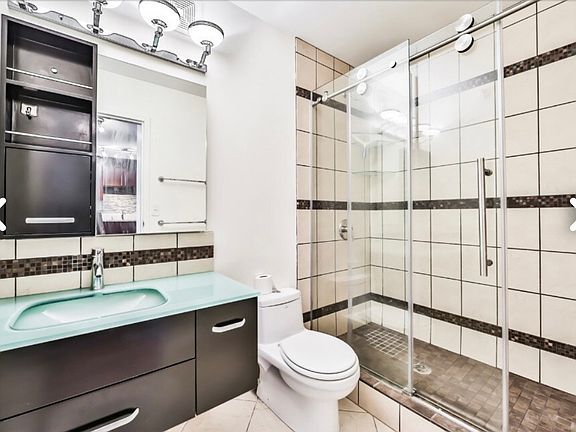 3rd image of 1212 N Lasalle St #2305