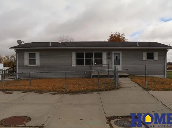 1502 Spruce St, Wahoo, NE 68066