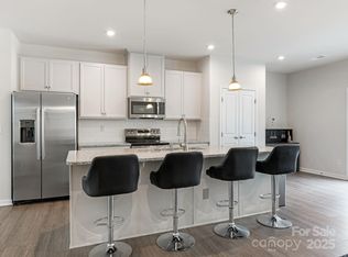 1409 May Apple Dr, Matthews, NC 28104