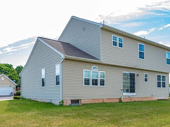 5th image of 102 Water Run St #1