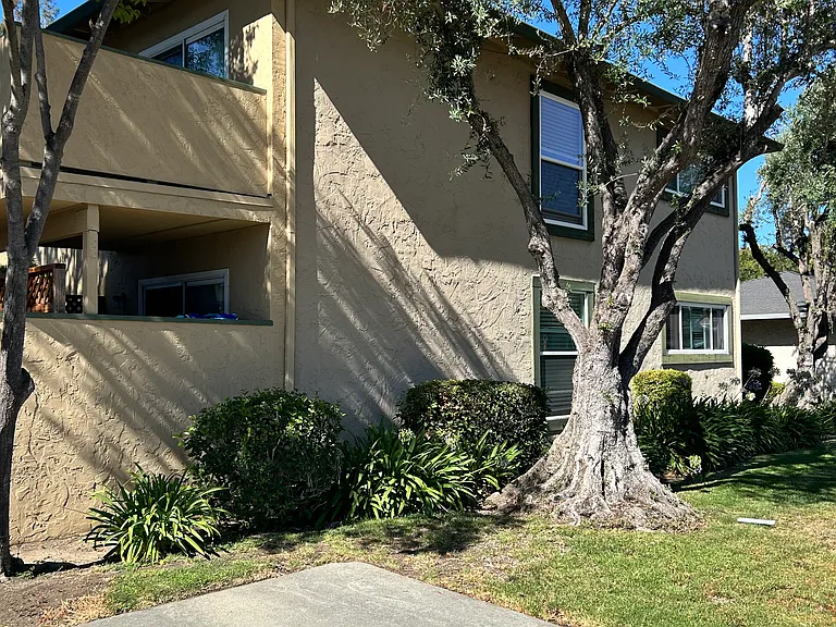 3295 Brookdale Dr #4 — Photo 36