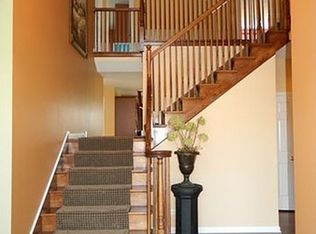 5427 Swan Cir, Hoffman Estates, IL 60192