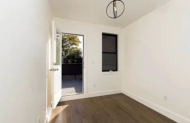 Rented by Cityside Rentals Corp | media 26