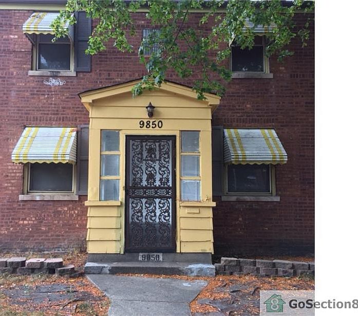 1st image of 9850 S Bensley Ave