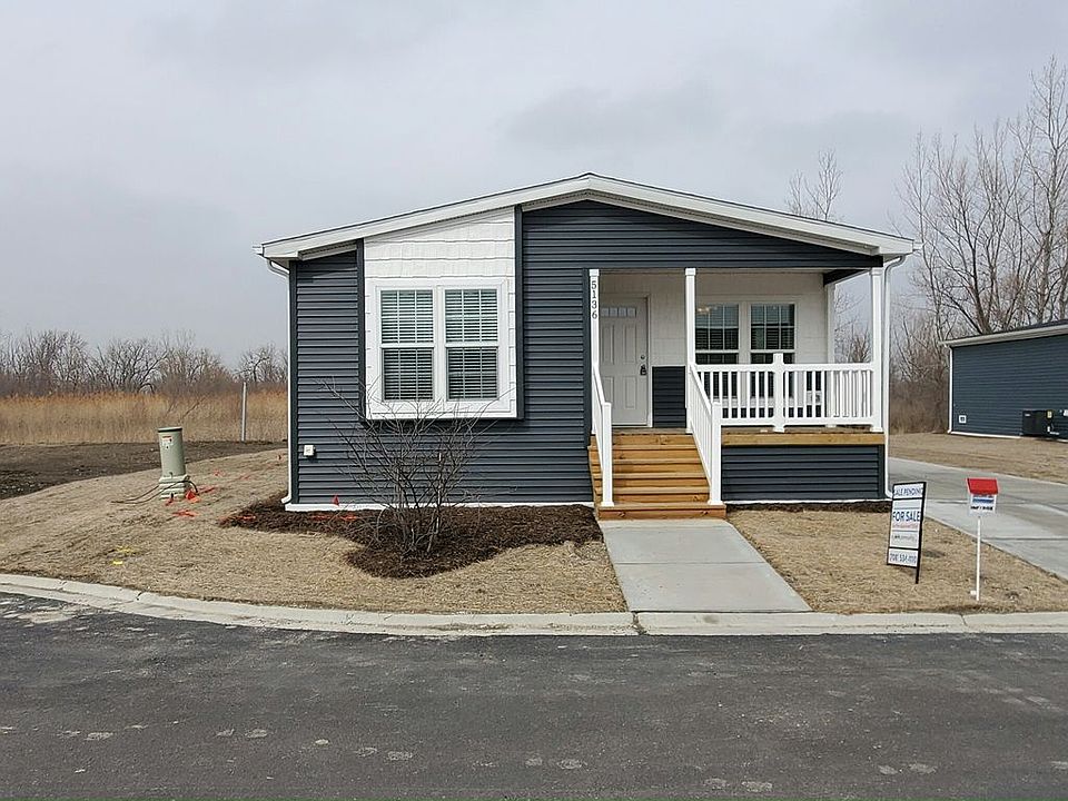 1st image of 4951 W Augusta Blvd #Ri13gh
