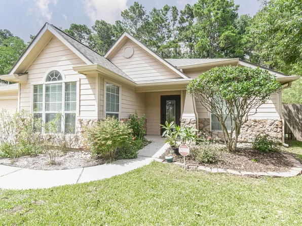 203 Summer Pine Ct, Conroe, TX 77304