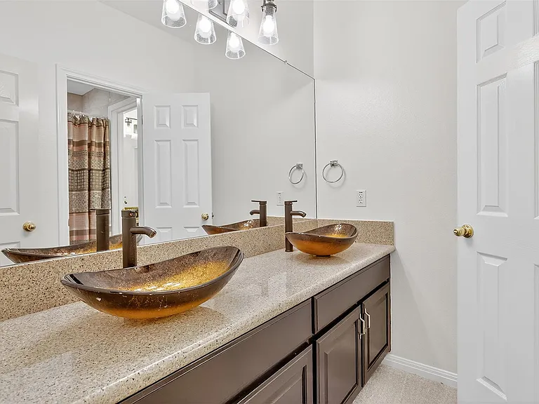 15136 Thatcher Dr — Photo 35