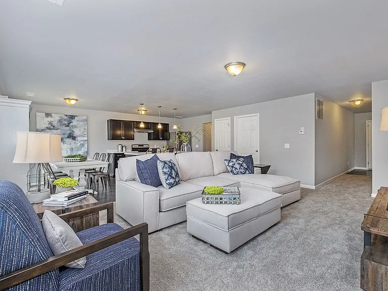 1847 Bluff Ridge Ct — Photo 11