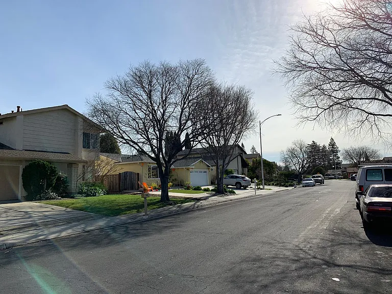 563 Simas Dr — Photo 25