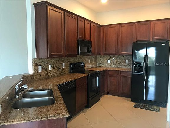 3rd image of 1991 Estancia Cir #16A