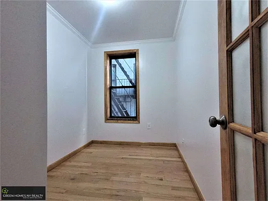 Rented by Green Home NY Realty LLC | media 27