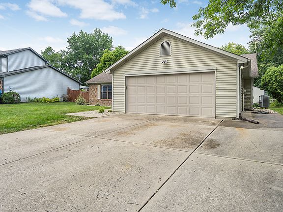 3rd image of 1746 Maradona Dr