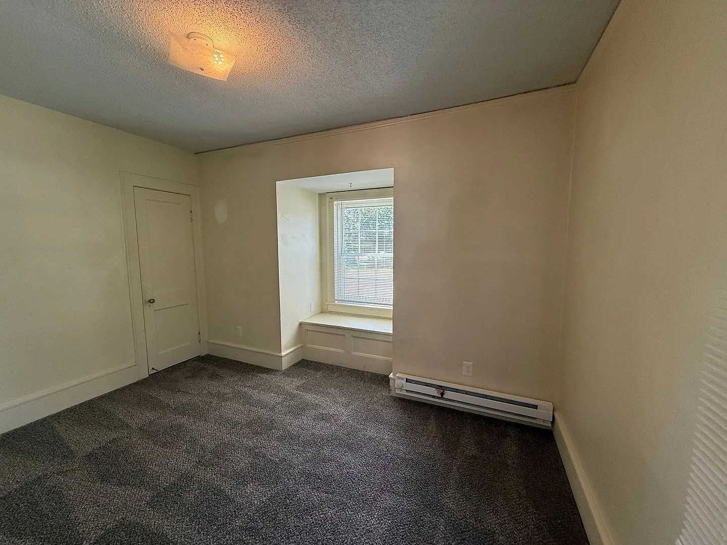 143 Chaney Ave — Photo 3