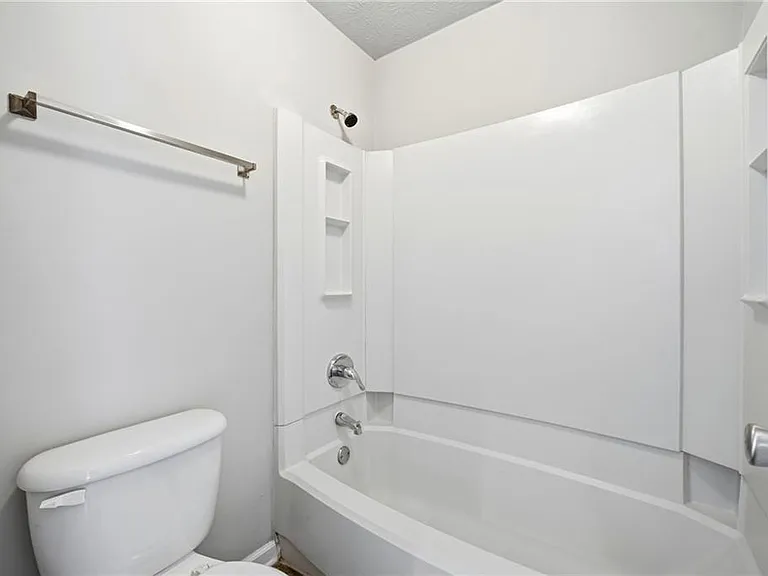 117 Brittany Ct — Photo 25