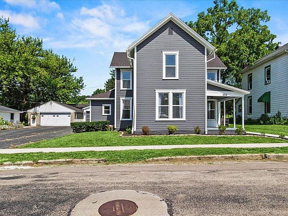 4th image of 106 W Race St
