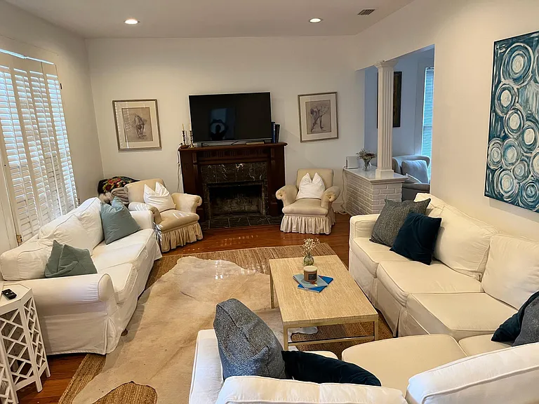 8 Hurlbert St — Photo 10