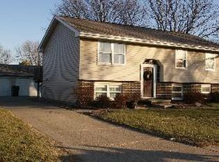 406 NE 9th St, Ankeny, IA 50021