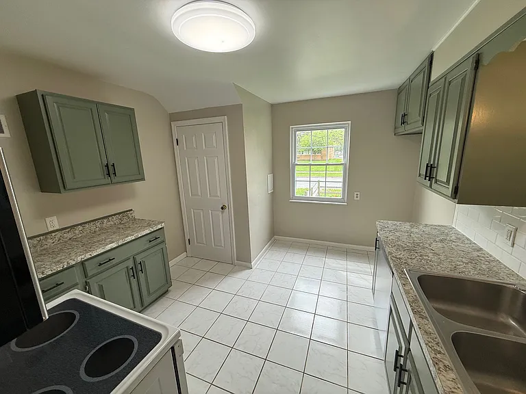 3162 Winston Blvd — Photo 7
