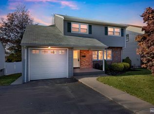 109 7th St, Wood Ridge, NJ 07075