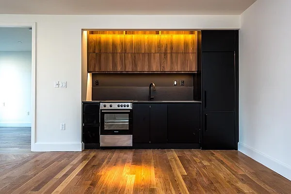 Rented by Nooklyn NYC LLC | media 114