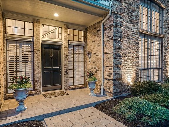 3rd image of 4533 Old Pond Dr
