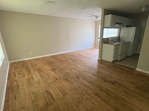 4th image of 2716 California St #2716