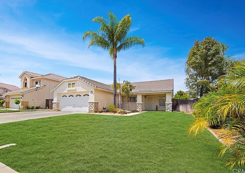 1st image of 25752 Newbury Cir