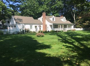 176 Tokeneke Rd, Darien, CT 06820