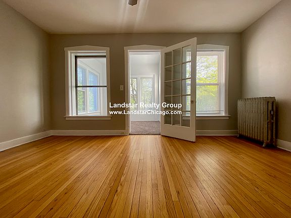 2nd image of 1430 W Argyle St #2