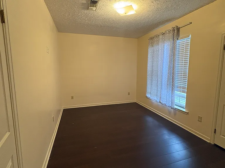 2041 Station Ct — Photo 9