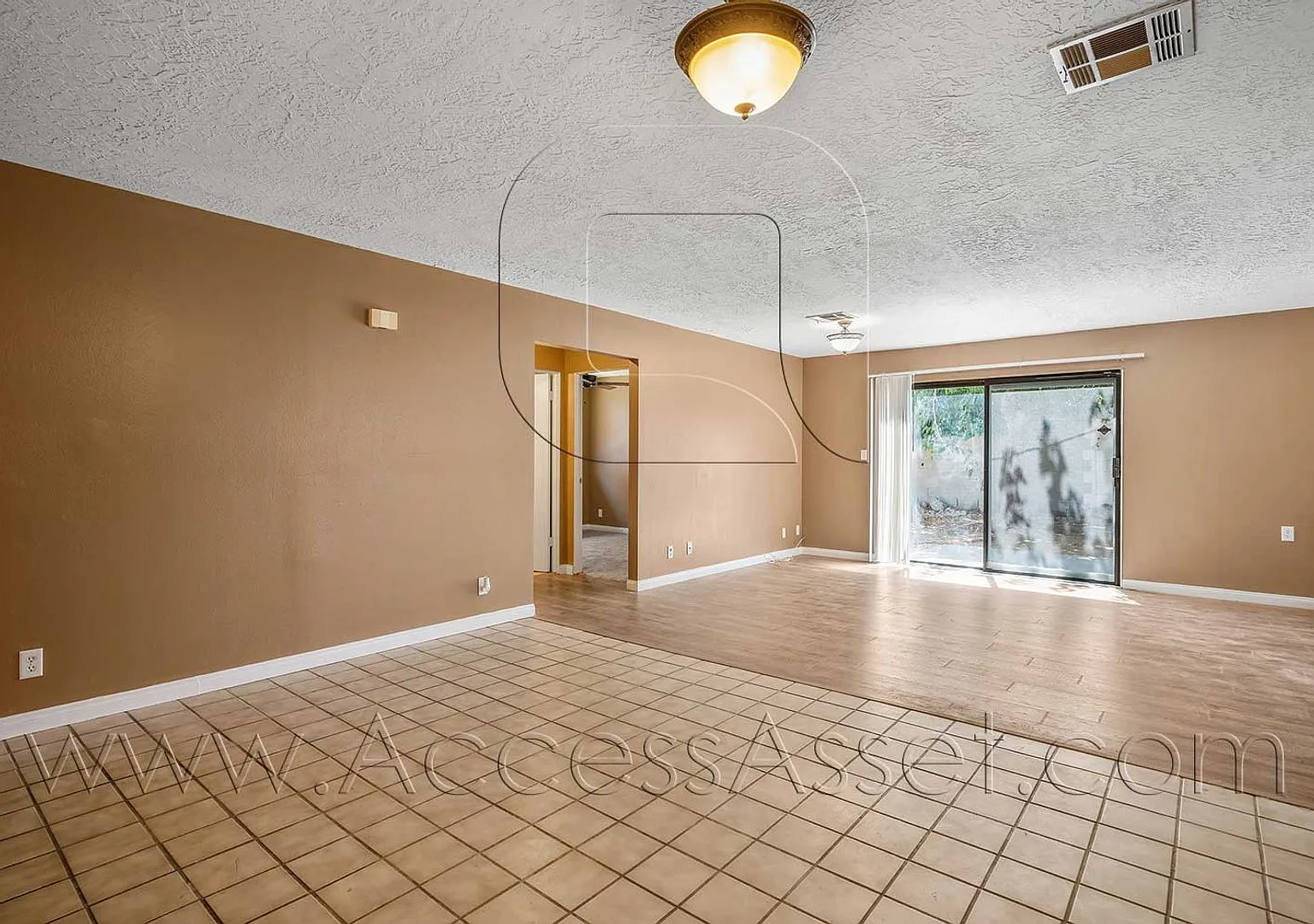 Open-Concept La Quinta Home with Private Fenced Yard — Photo 2