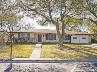 542 Crestway Dr, Windcrest, TX 78239