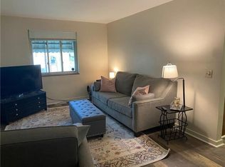 512B Chestnut St, Springdale, PA 15144