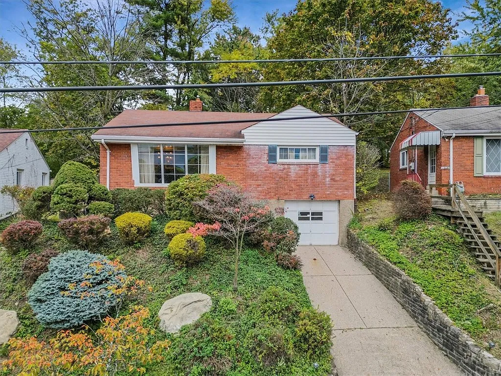 209 Broadmoor Ave photo 1