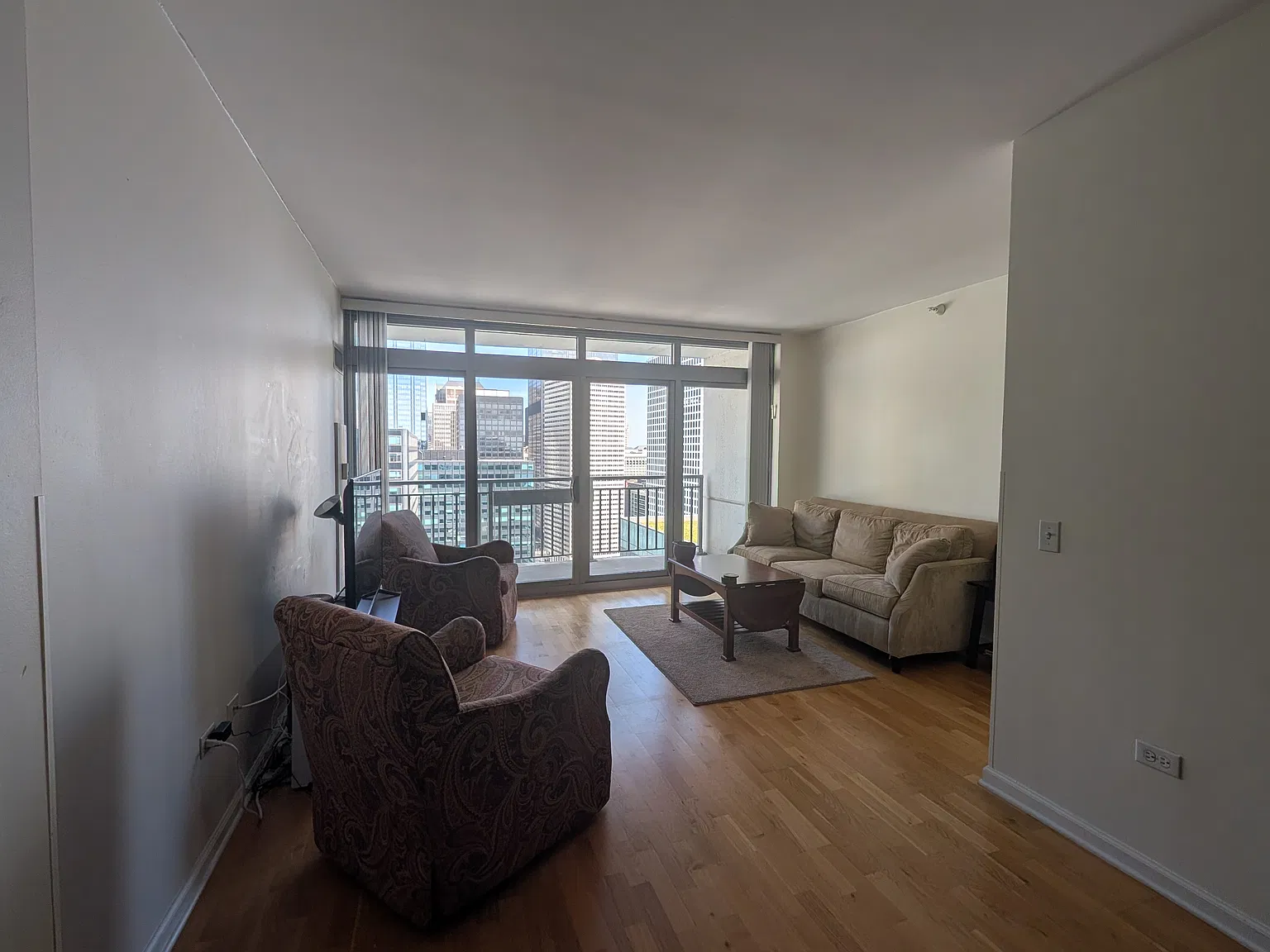 Studio, 625 sqft, $2,700 — Photo 1