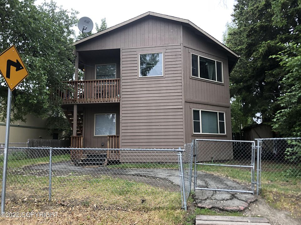 1st image of 1019 E 12th Ave