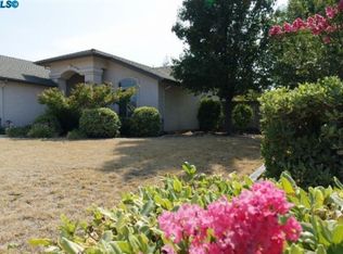 1747 N Cotta Ct, Visalia, CA 93292
