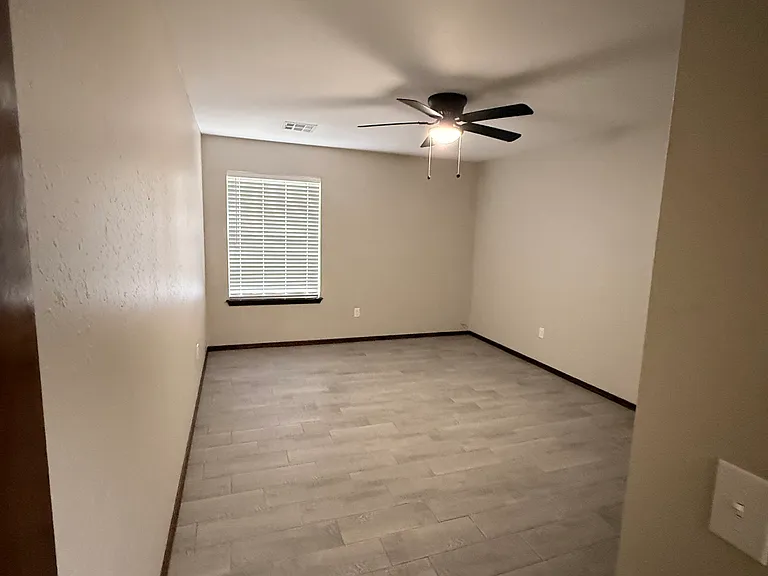 6613 Laurel Rd — Photo 17
