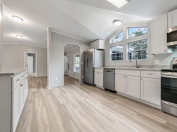 4th image of 15257 Parete Cir E