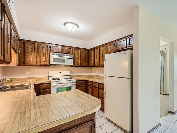 5th image of 1645 Westbury Dr
