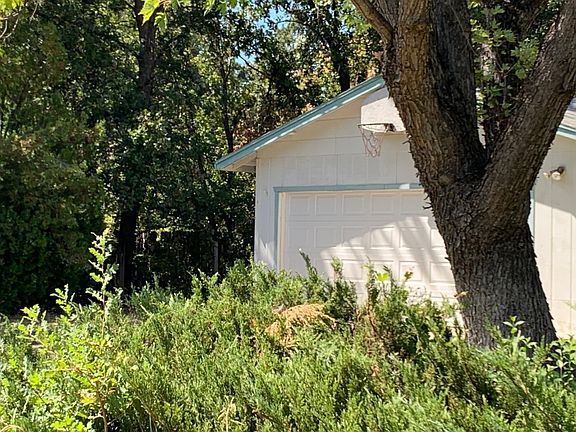3rd image of 21868 Berkeley Dr