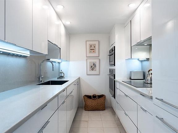 5th image of 170 N Ocean Blvd APT 611
